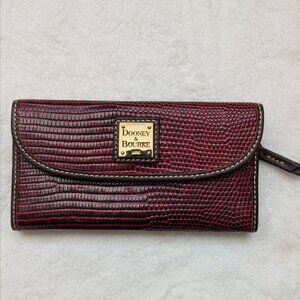 Vintage DOONEY & BOURKE ALLIGATOR CROC TRIFOLD HANDHELD PURSE/WALLET - DARK RED